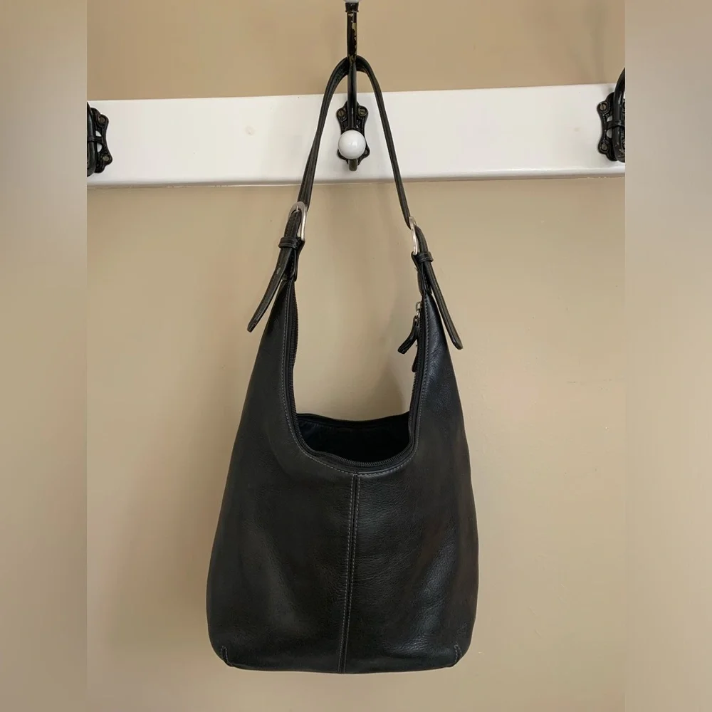 Tignanello Black Leather Shoulder Bag - Picture 3 of 7